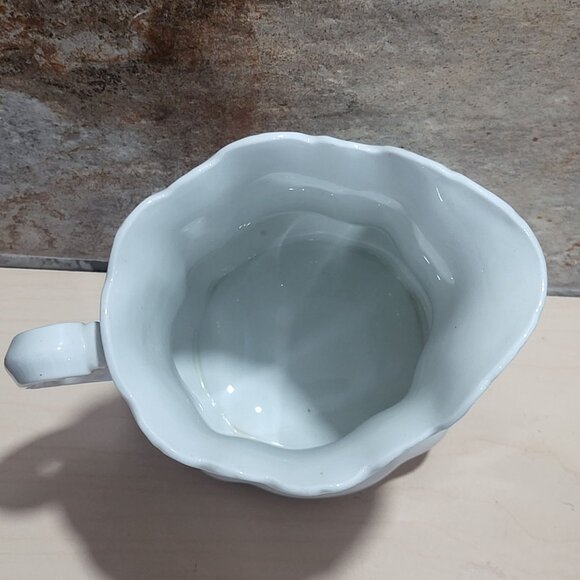 Johnson Brothers England White Porcelain Pitcher Scalloped Wavy Rim Base - Picture 5 of 13